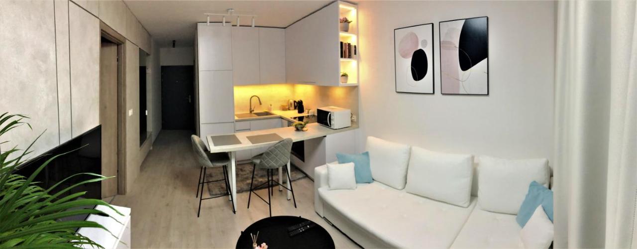 Top Urban Apartment - Free Parking, Green Energy, Modern Style Bratislava Ngoại thất bức ảnh
