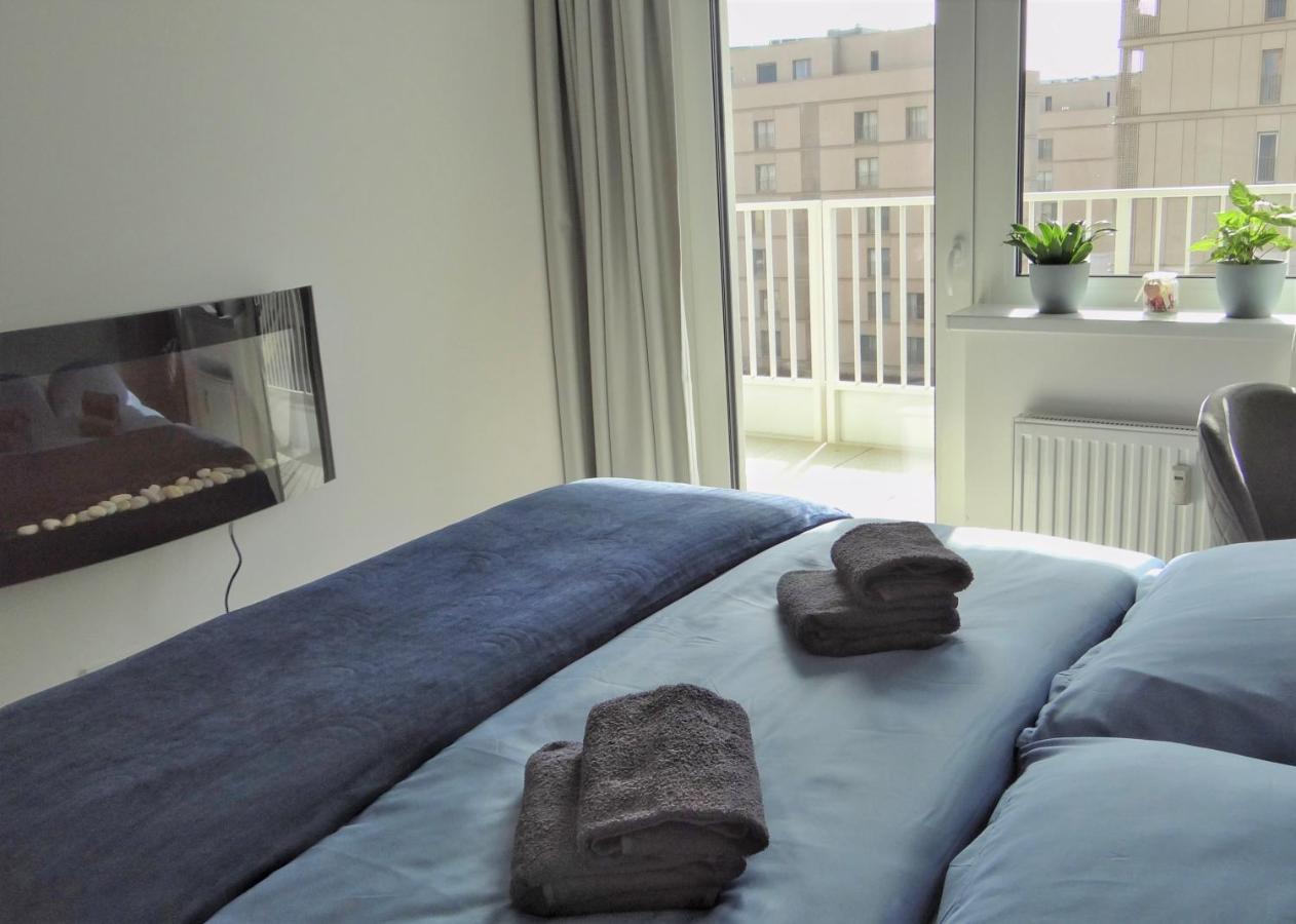Top Urban Apartment - Free Parking, Green Energy, Modern Style Bratislava Ngoại thất bức ảnh